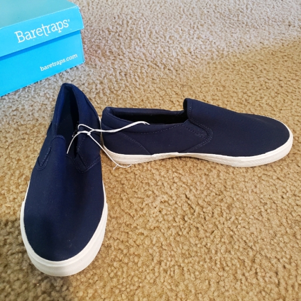 Brand new boys size 6 shoe
